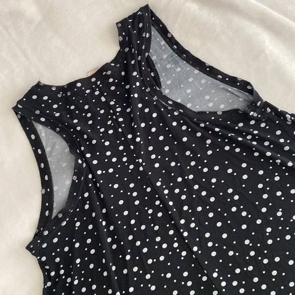 Black and gray polka dot sleeveless midi dress - Picture 14 of 17